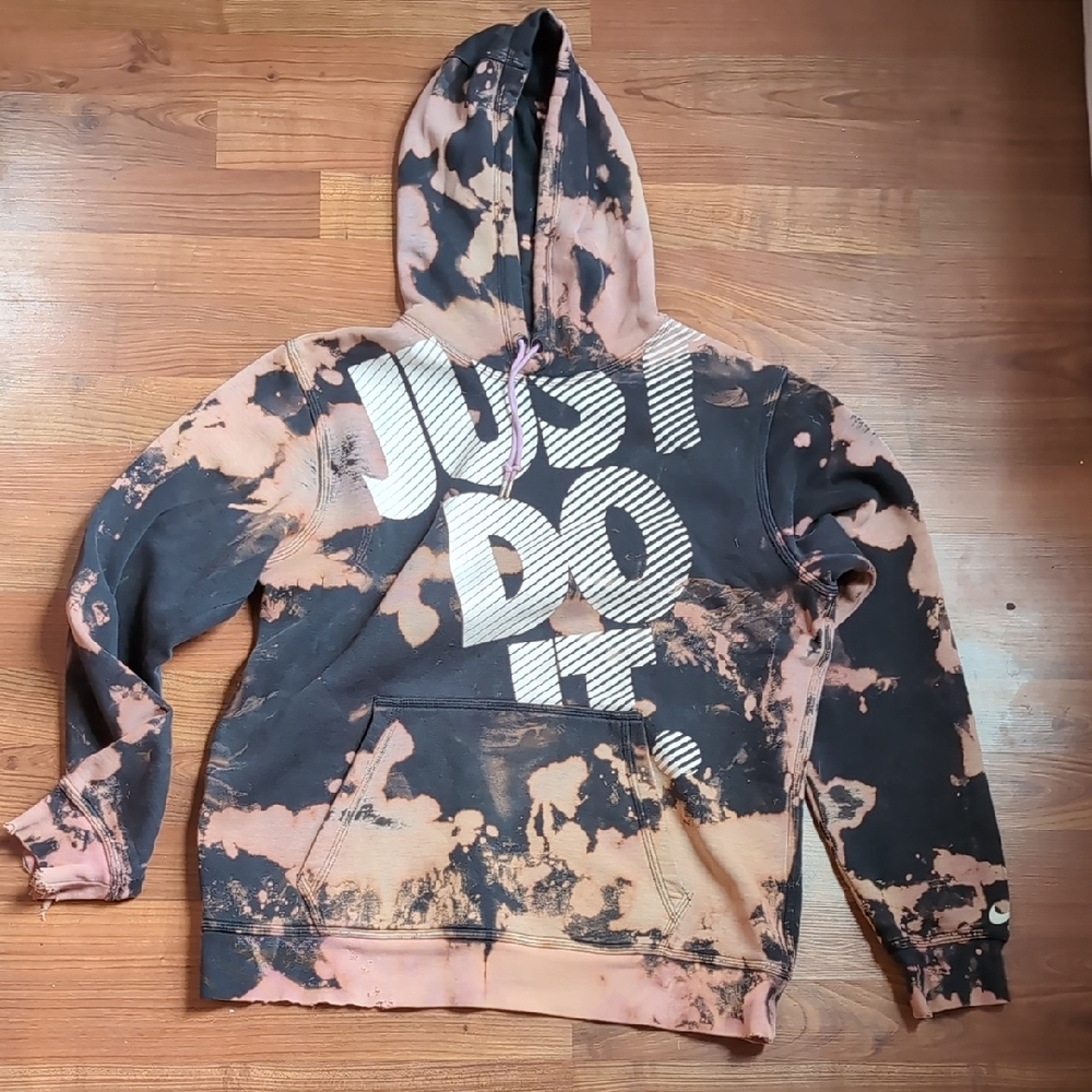 Nike Dye Hoodie - Black and Peach
